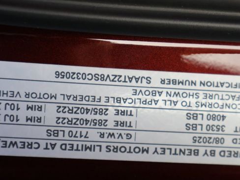 New 2025 Bentley Bentayga image 33