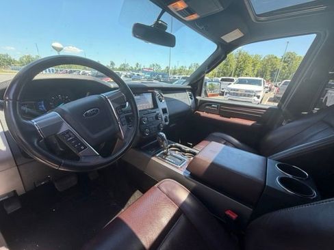 Used 2016 Ford Expedition Platinum AWD/4WD image 20