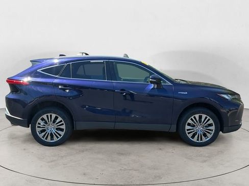 Used 2021 Toyota Venza XLE AWD/4WD image 6