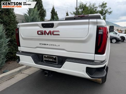 Used 2025 GMC Sierra 3500 Denali w/ Denali Reserve Package AWD/4WD image 37