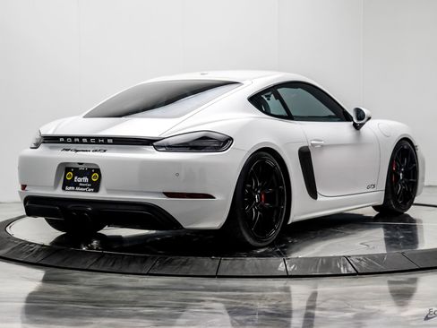 Used 2019 Porsche 718 Cayman GTS RWD image 18