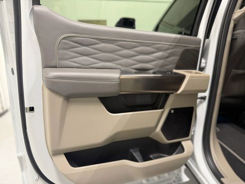 Used 2026 Ford F350 Platinum w/ Platinum Plus Package image 46