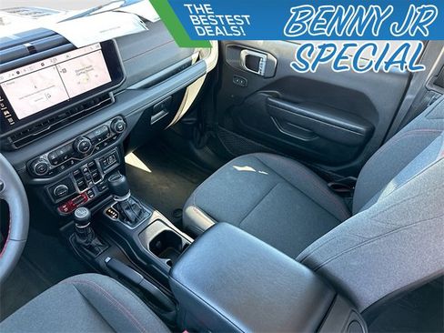 Used 2024 Jeep Gladiator Rubicon w/ Safety Group image 22