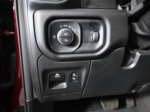 Used 2023 RAM 1500 Big Horn AWD/4WD image 23