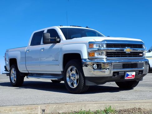 Used 2015 Chevrolet Silverado 2500 LTZ w/ Duramax Plus Package image 3
