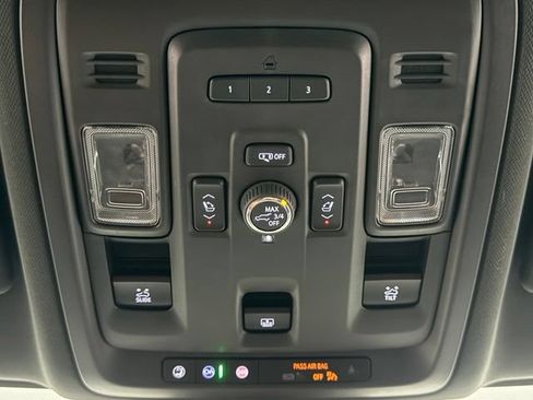Used 2023 Chevrolet Tahoe LT w/ Luxury Package AWD/4WD image 32