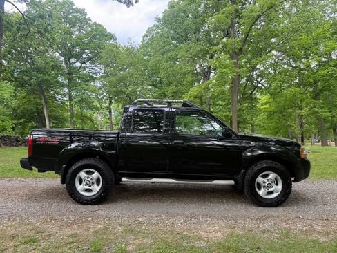 Used 2002 Nissan Frontier SE AWD/4WD image 13