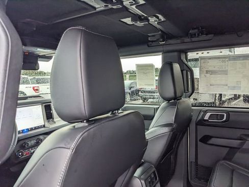 New 2025 Ford Bronco Outer Banks AWD/4WD image 17