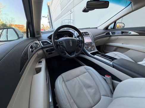 Used 2020 Lincoln MKZ Reserve w/ Elements Package image 10