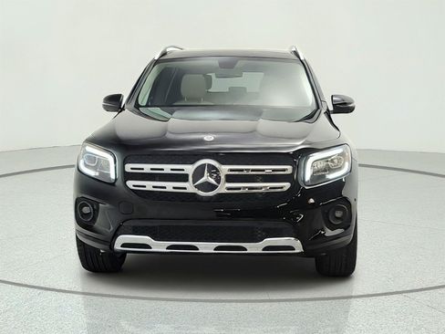 Used 2023 Mercedes-Benz GLB 250 image 2