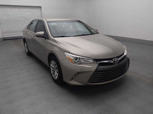 Used 2016 Toyota Camry LE FWD image 13