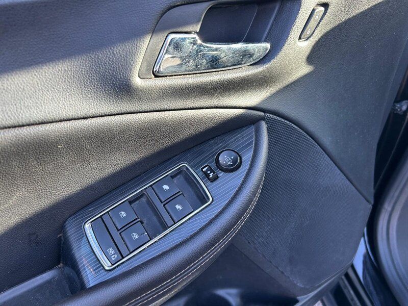 Used 2018 Chevrolet Impala LT FWD image 15