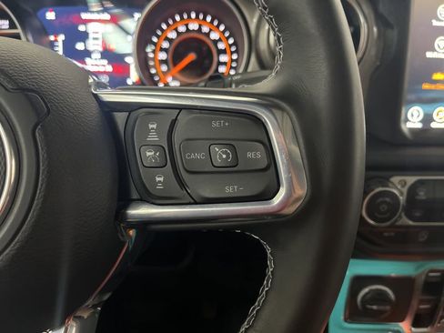 Used 2021 Jeep Wrangler Unlimited Sahara AWD/4WD image 57