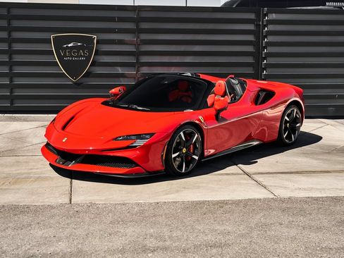Used 2024 Ferrari SF90 Spider AWD/4WD image 5