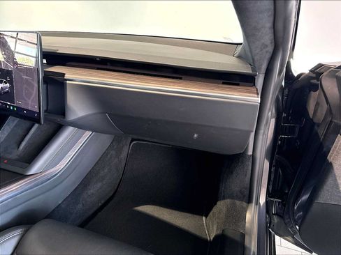 Used 2024 Tesla Model S AWD/4WD image 23