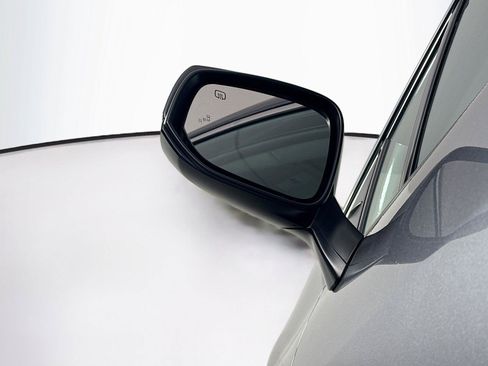 Certified 2025 Toyota Sienna XLE FWD image 5