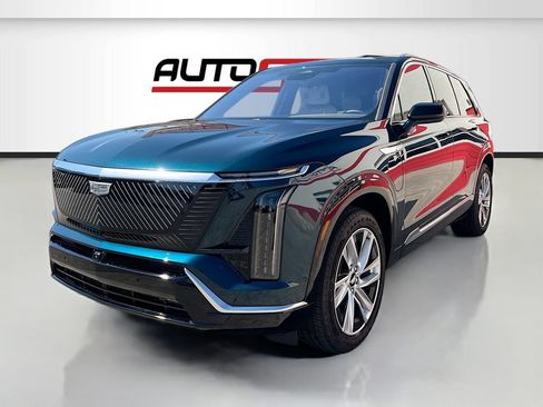 Used 2026 Cadillac Vistiq Luxury AWD/4WD image 3