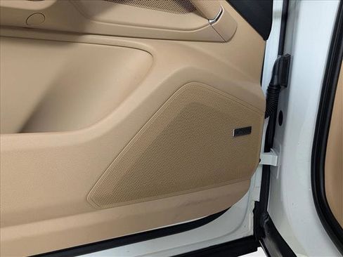 Used 2023 Porsche Cayenne Platinum Edition image 14