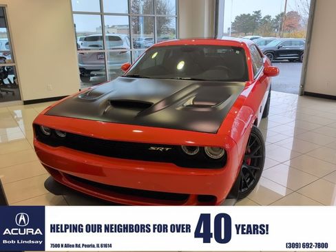 Used 2016 Dodge Challenger SRT Hellcat image 1