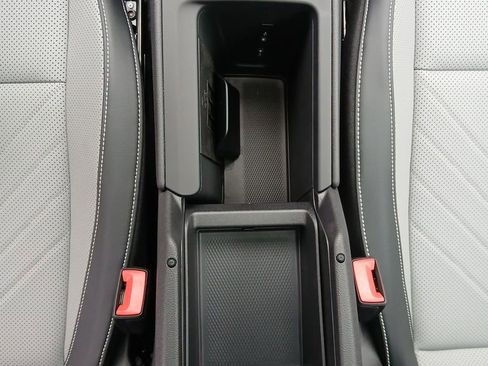 New 2026 Volkswagen Tiguan SE R-Line FWD image 25