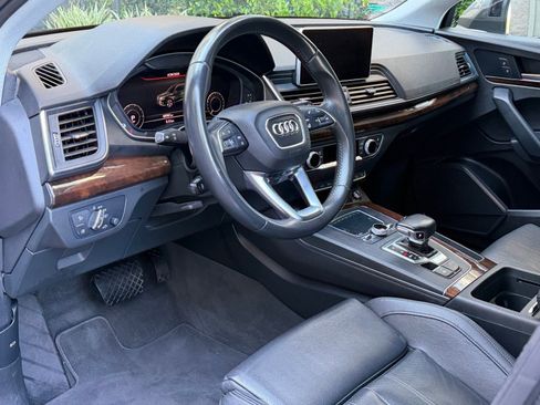 Used 2020 Audi Q5 e Premium Plus w/ Premium Plus Package AWD/4WD image 8