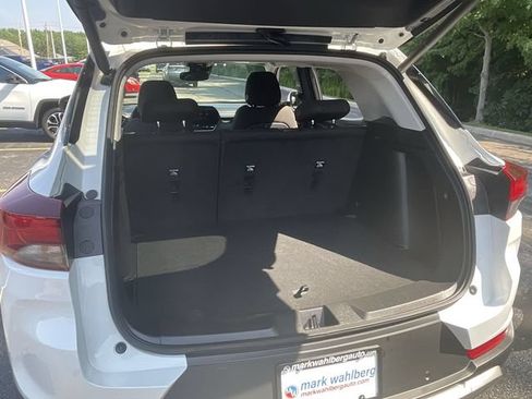 Certified 2024 Chevrolet TrailBlazer LT w/ Convenience Package FWD image 25