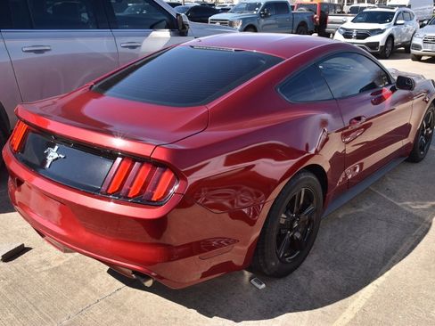 Used 2017 Ford Mustang Coupe image 6