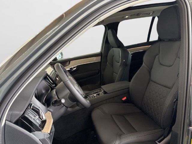 New 2027 Volvo XC90 T8 Plus AWD/4WD image 12