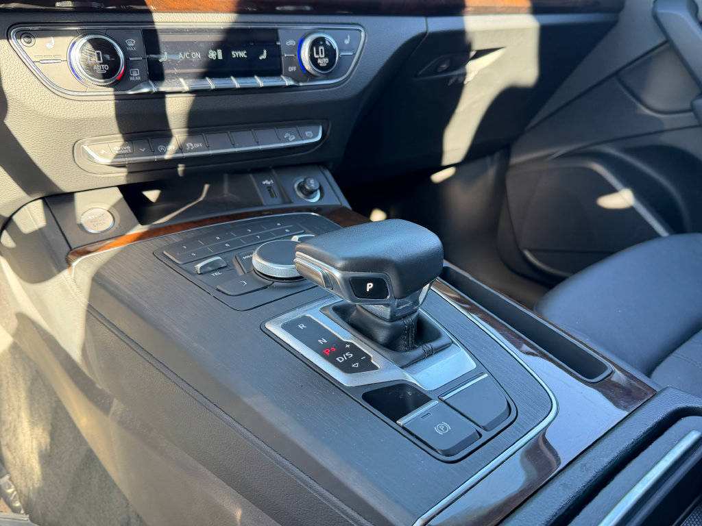 Used 2019 Audi Q5 2.0T Premium AWD/4WD image 22