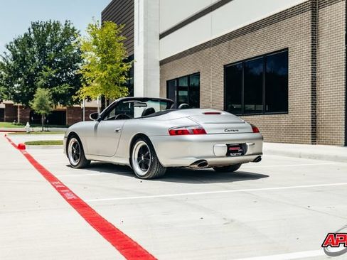 Used 2002 Porsche 911 Cabriolet image 36