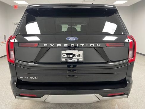Used 2025 Ford Expedition Platinum AWD/4WD image 8