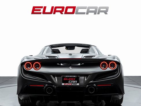 Used 2022 Ferrari F8 Tributo image 5