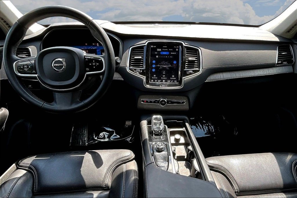 Used 2024 Volvo XC90 B6 Ultimate w/ Lounge Package AWD/4WD image 9