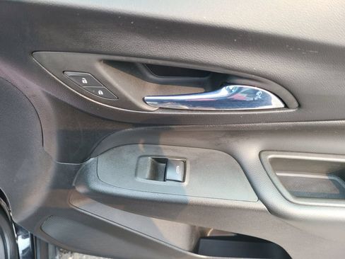 Used 2023 Chevrolet Equinox LT AWD/4WD image 10