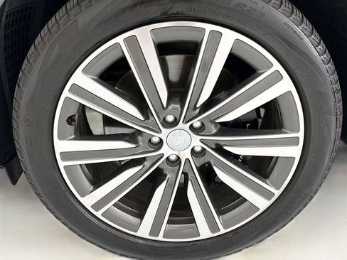 Certified 2023 Land Rover Range Rover Autobiography AWD/4WD image 29