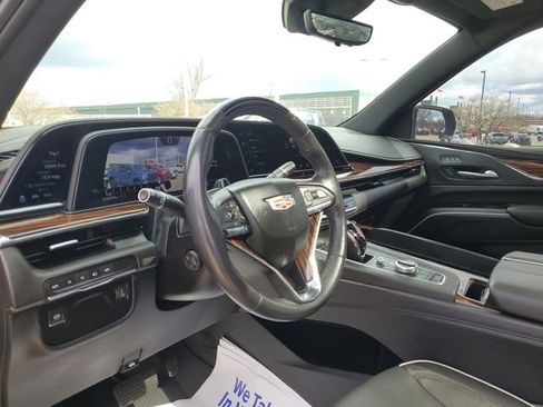 Certified 2024 Cadillac Escalade ESV Premium Luxury w/ LPO, Floor Liner Package AWD/4WD image 8