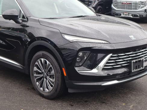 New 2025 Buick Envision Preferred image 2