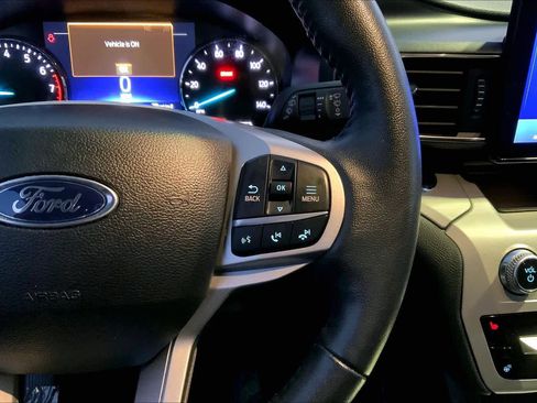 Used 2023 Ford Explorer XLT w/ Equipment Group 202A image 24