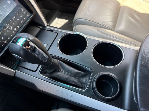 Used 2014 Ford Explorer XLT w/ Equipment Group 202A image 22