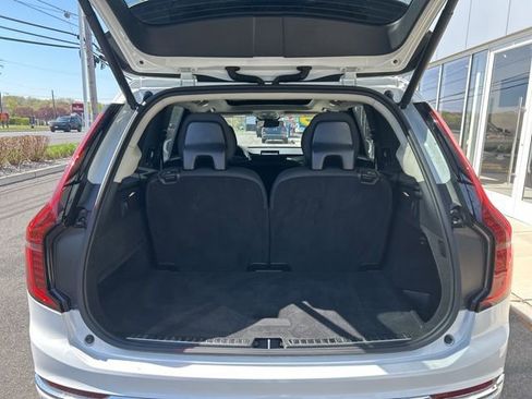Used 2025 Volvo XC90 B5 Plus AWD/4WD image 11