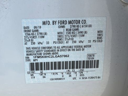 Used 2020 Ford Explorer Platinum w/ Premium Technology Package AWD/4WD image 40