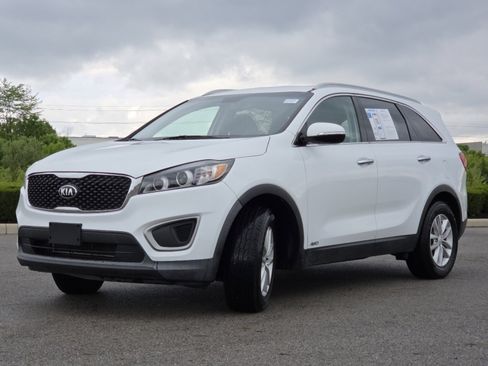 Used 2018 Kia Sorento AWD image 12
