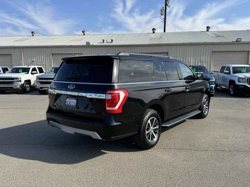 Used 2018 Ford Expedition Max XLT w/ Equipment Group 202A image 10