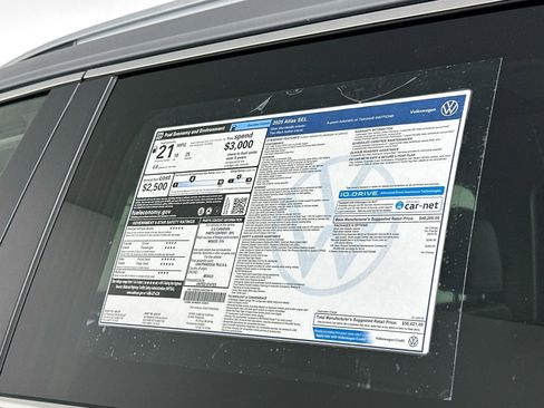 Certified 2025 Volkswagen Atlas SEL image 21