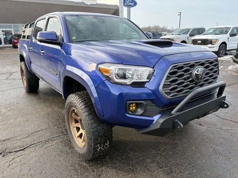 Used 2023 Toyota Tacoma TRD Sport w/ Advanced Technology Package image 6