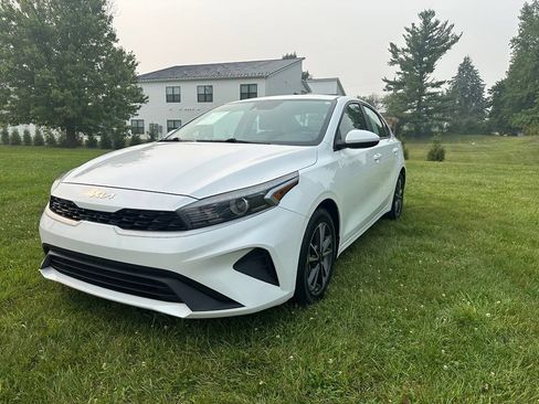 Used 2022 Kia Forte LXS FWD image 7