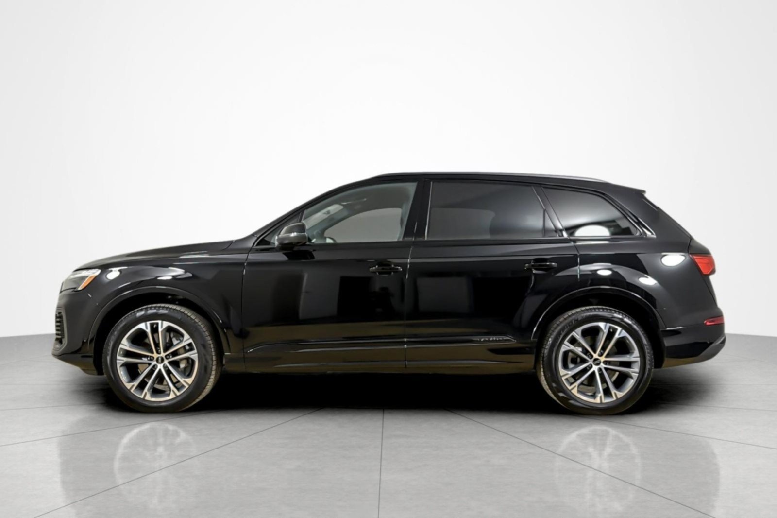 Used 2026 Audi Q7 2.0T Premium AWD/4WD image 2