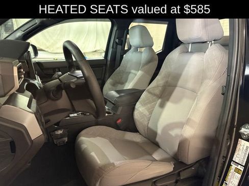 Used 2025 Toyota Tacoma SR5 AWD/4WD image 4