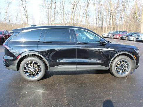 New 2026 Lincoln Nautilus Premier AWD/4WD image 2
