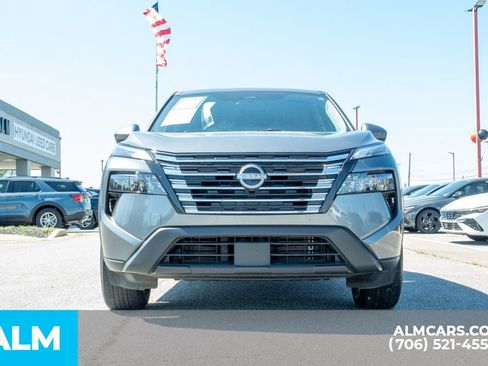 Used 2025 Nissan Rogue SV image 9